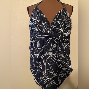 NWT Maternity Swimsuit Sz Large One Piece